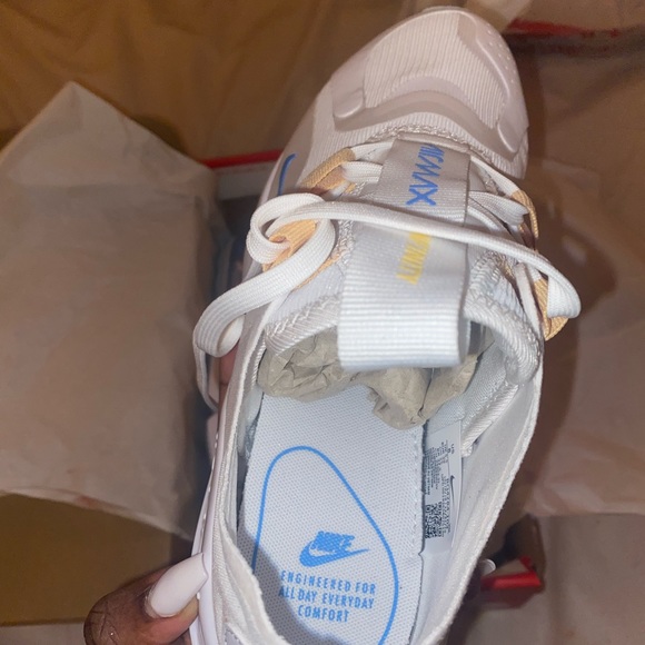 New Nike Airmax Infinity - Picture 3 of 7